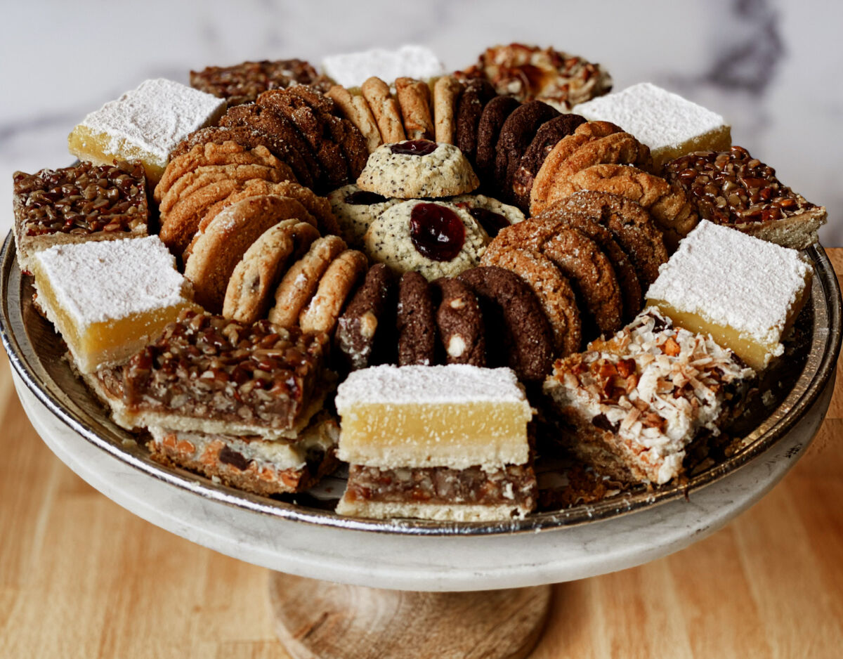 16 Cookie and Bar Tray - Nichole's Fine Pastry