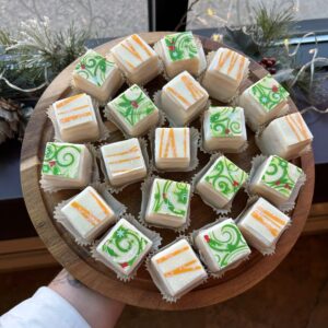 Petit Fours Glacé